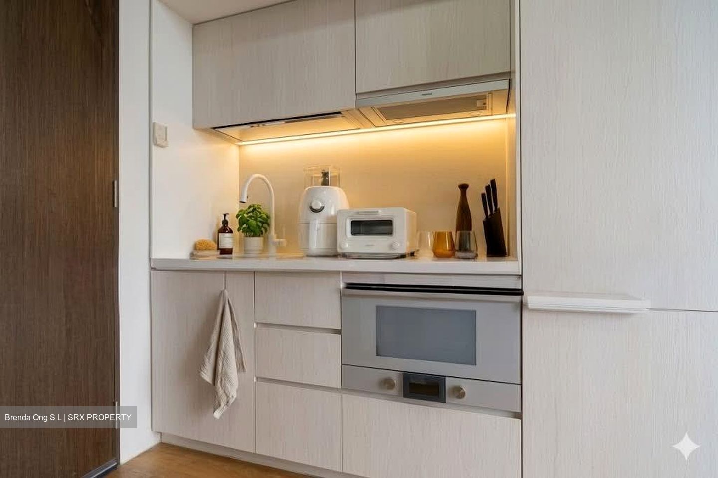 Fulcrum (D15), Condominium #559985401